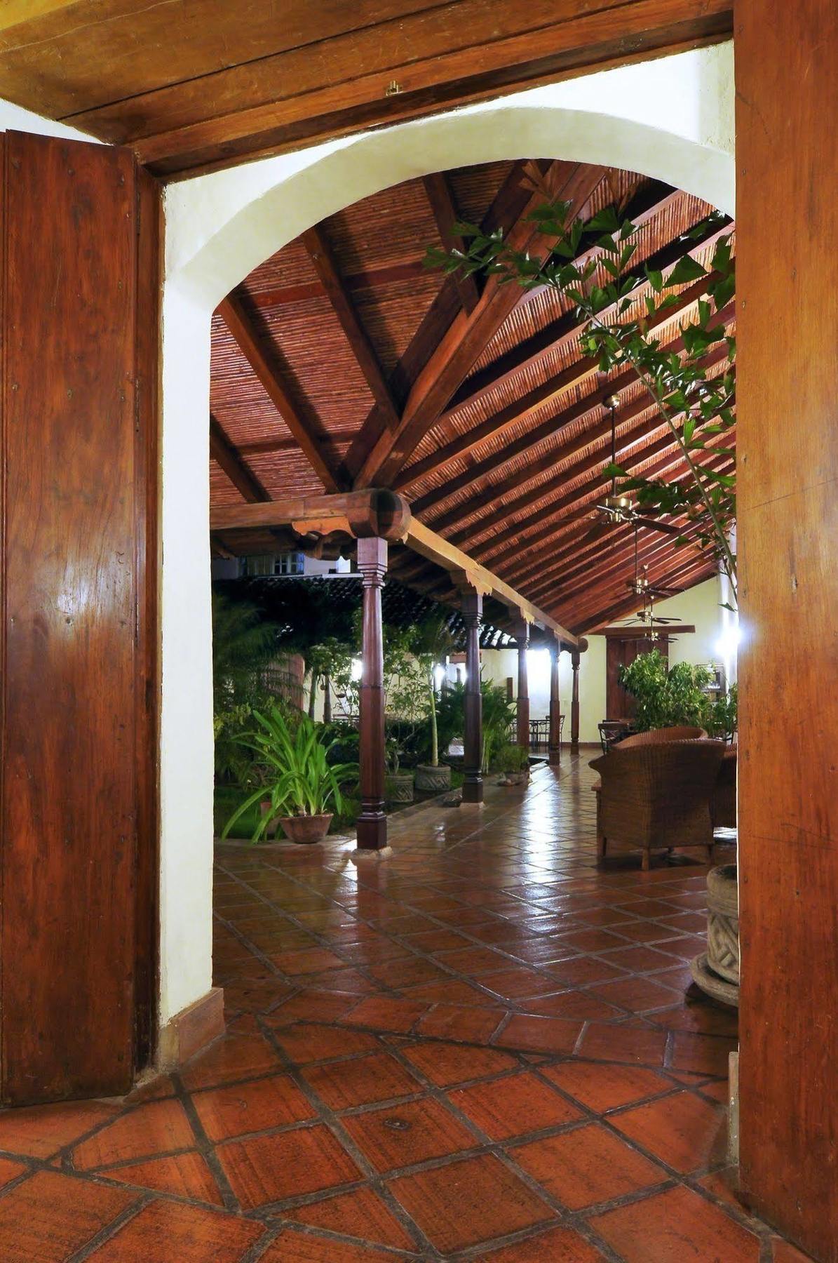 Hotel Patio Del Malinche Granada Buitenkant foto